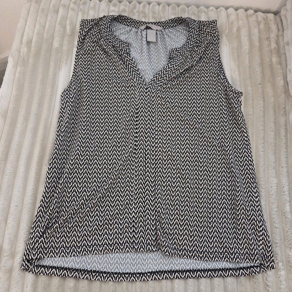 A New Day Sleeveless Blouse Medium M Black Cream Chevron Geo Print V-Neck Top